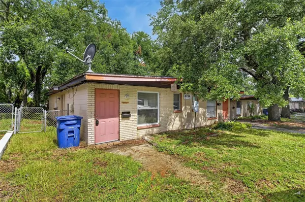 8723 & 8724 N 48TH ST, Tampa, FL 33617
