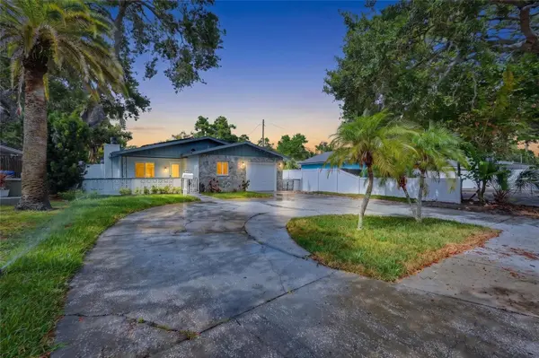 8170 22ND AVE N, St Petersburg, FL 33710