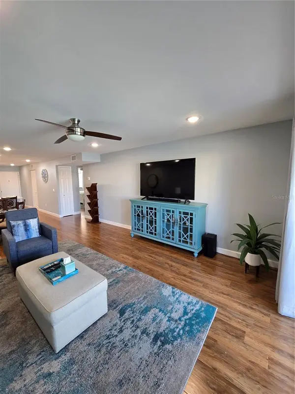 7600 SUN ISLAND DR S #306, South Pasadena, FL 33707