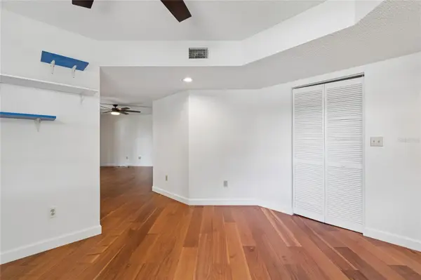 11800 PARK BLVD #401, Seminole, FL 33772