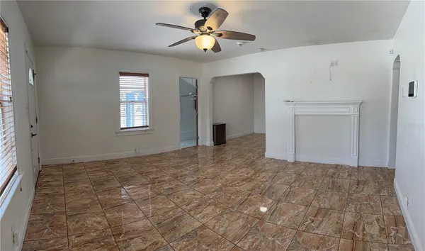 702 W PENINSULAR ST, Tampa, FL 33603