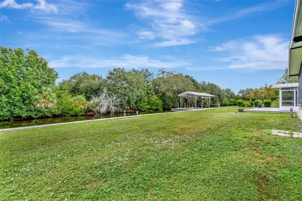 236 N SAINT THOMAS CIR, Apollo Beach, FL 33572
