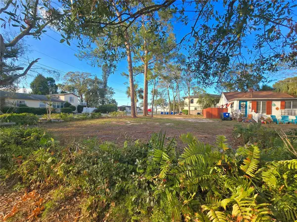 237 50TH AVE N, St Petersburg, FL 33703