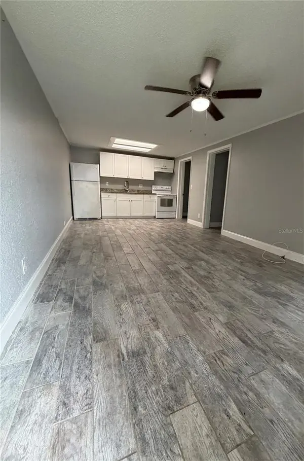 1400 STRAWBERRY PL #33, Plant City, FL 33563