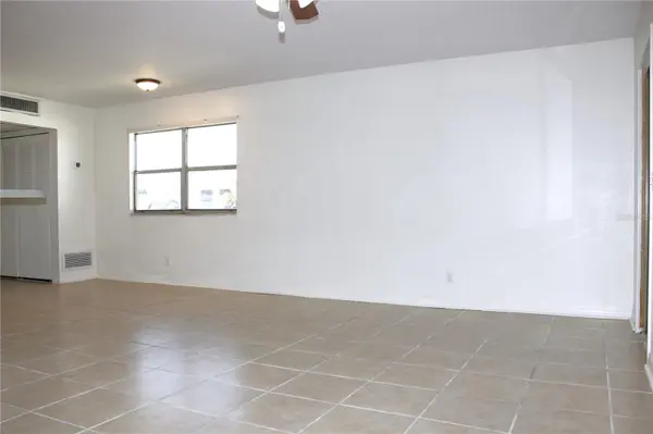 101 CAMBRIDGE TRL #194, Sun City Center, FL 33573