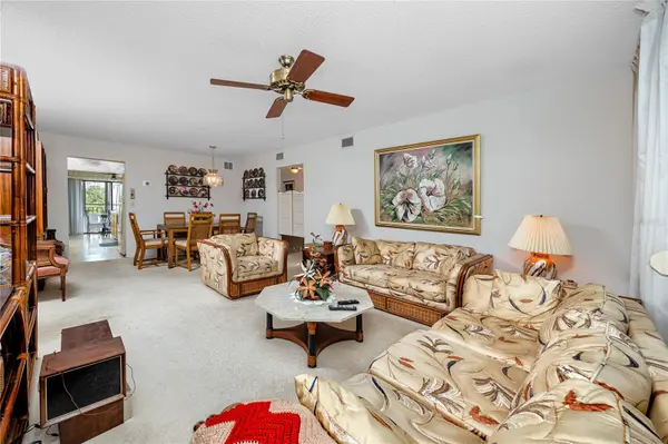 8174 TERRACE GARDEN DR N #307, St Petersburg, FL 33709