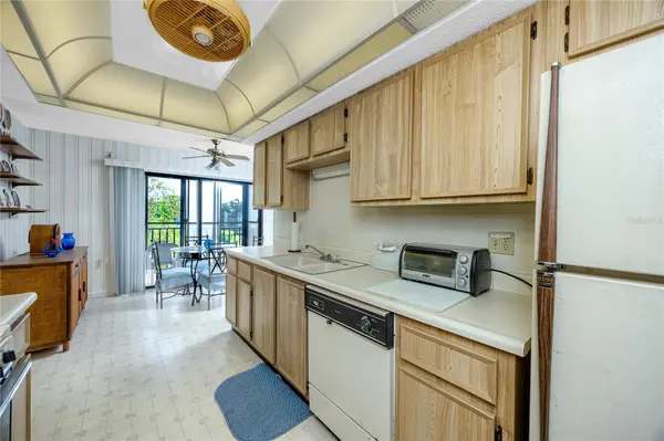 8174 TERRACE GARDEN DR N #307, St Petersburg, FL 33709