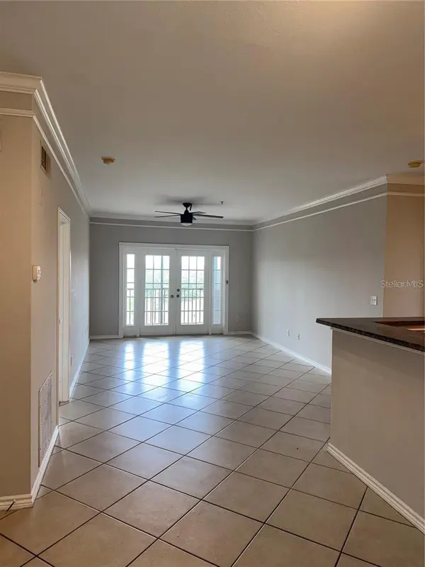 4304 BAYSIDE VILLAGE DR #303, Tampa, FL 33615