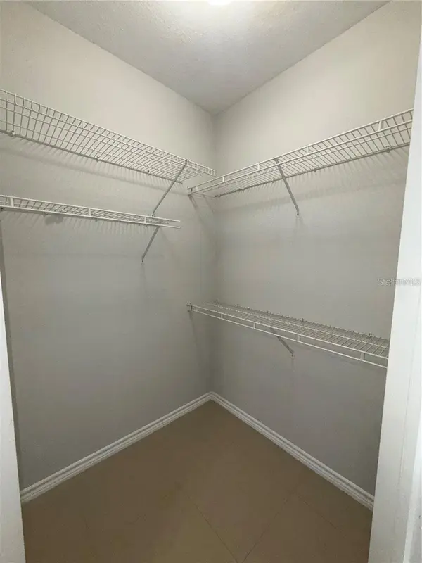 4304 BAYSIDE VILLAGE DR #303, Tampa, FL 33615