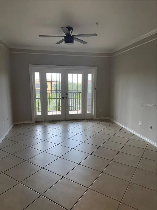 4304 BAYSIDE VILLAGE DR #303, Tampa, FL 33615