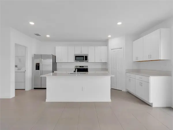 2215 RED CROSSBILL DR, Wimauma, FL 33598