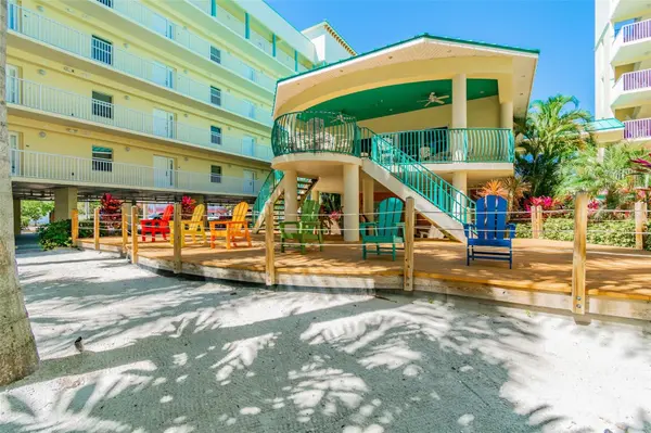 12000 GULF BLVD #304S, Treasure Island, FL 33706