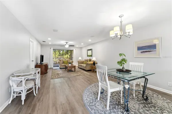 101 LAKE AVE NE #215, Largo, FL 33771