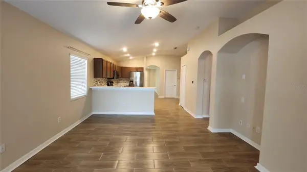7955 CARRIAGE POINTE DR, Gibsonton, FL 33534