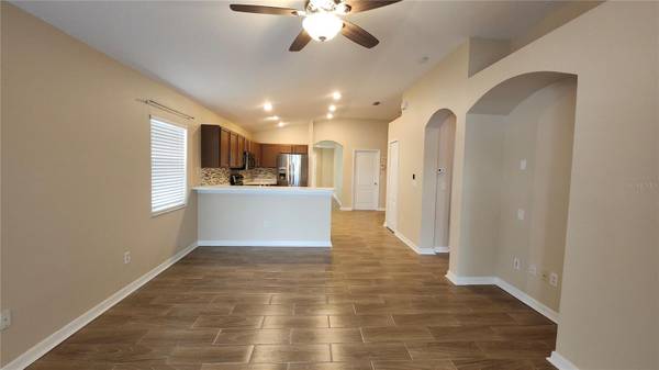 7955 CARRIAGE POINTE DR, Gibsonton, FL 33534