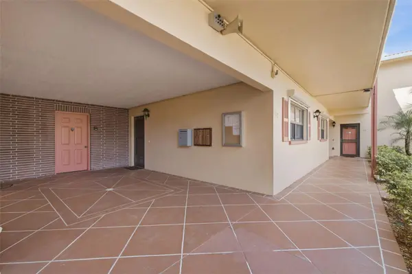 8140 TERRACE GARDEN DR #103, St Petersburg, FL 33709