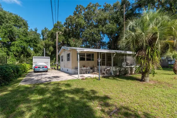 5888 SE 164TH AVE, Ocklawaha, FL 32179