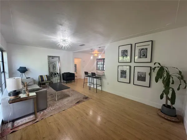 309 DEER PARK AVE, Tampa, FL 33617