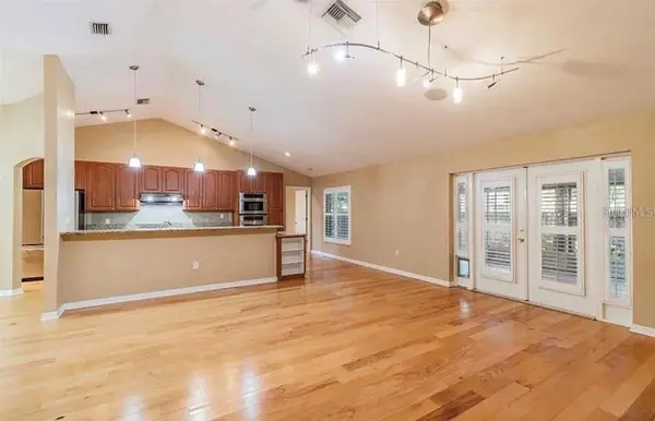 4914 N MENDENHALL DR, Tampa, FL 33603