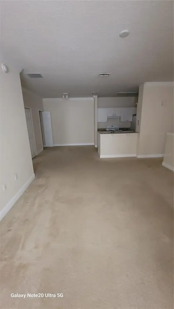 430 SOUTHERN PECAN CIR #203, Winter Garden, FL 34787