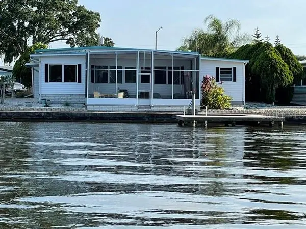 271 COLONIAL BLVD #11, Palm Harbor, FL 34684