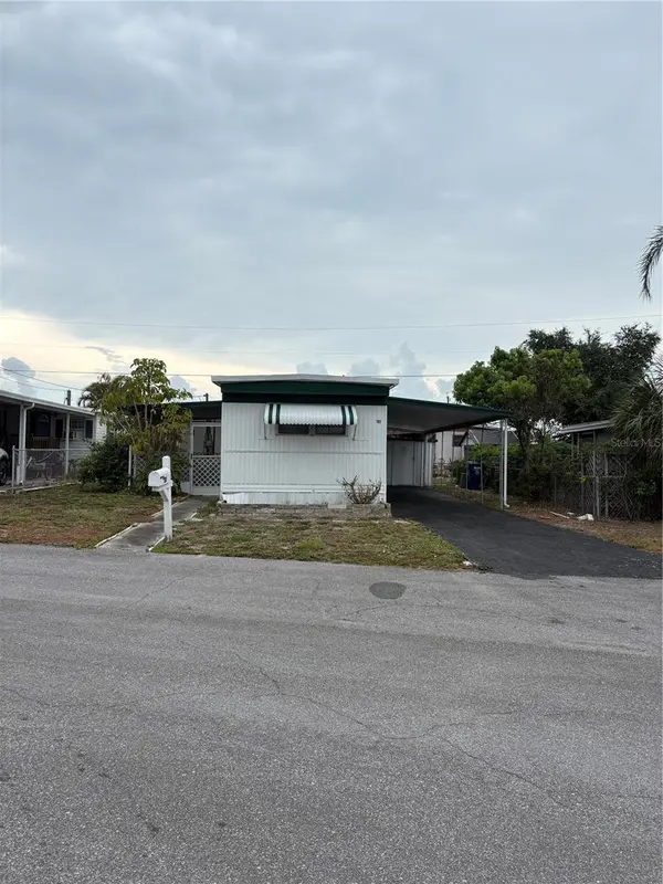 6580 SEMINOLE #102, Seminole, FL 33772