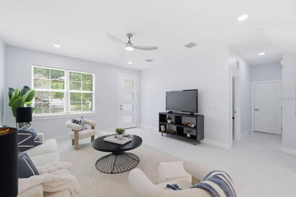 8119 N DAKOTA AVE, Tampa, FL 33604