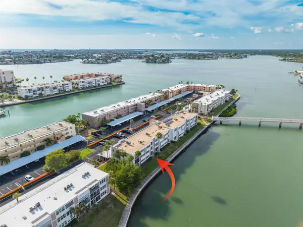 7425 BAY ISLAND DR S #107, St Petersburg, FL 33707