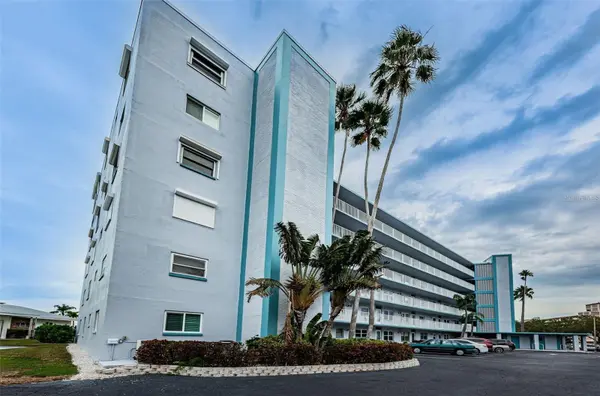 1868 SHORE DR S #102, South Pasadena, FL 33707