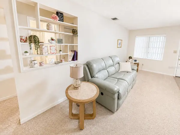 1131 ORANGE TREE CIR W #C, Palm Harbor, FL 34684