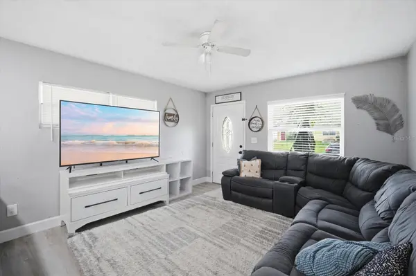 7506 CORAL VINE LN, Tampa, FL 33619