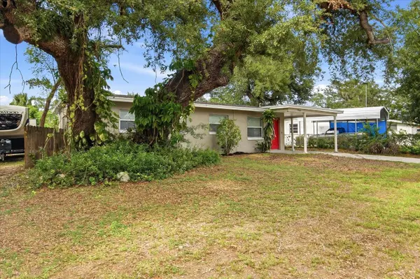 7506 CORAL VINE LN, Tampa, FL 33619