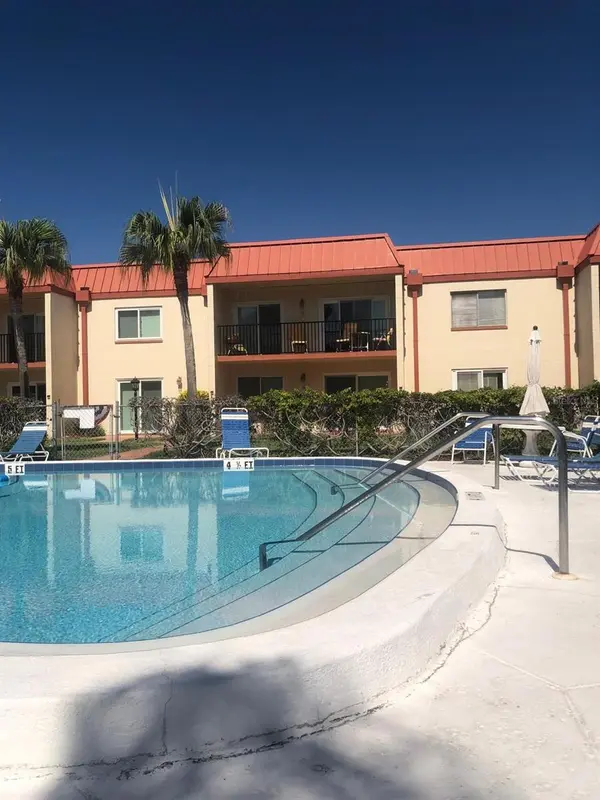 10365 PARADISE BLVD #16, Treasure Island, FL 33706