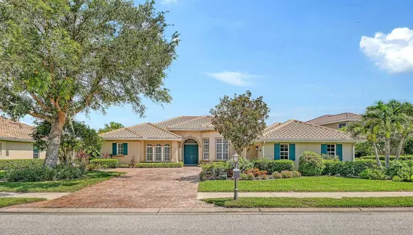 225 PESARO DR, North Venice, FL 34275