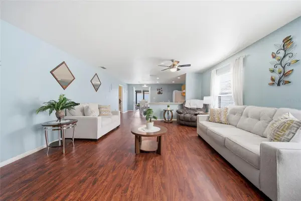 30837 SONNET GLEN DR, Wesley Chapel, FL 33543