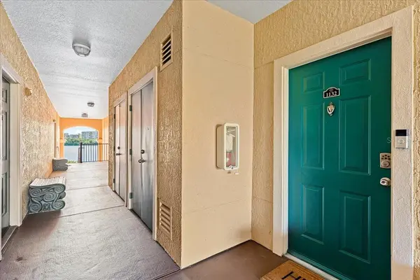 2747 VIA CAPRI #1132, Clearwater, FL 33764