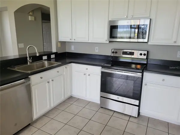 7215 COLONIAL LAKE DR, Riverview, FL 33578