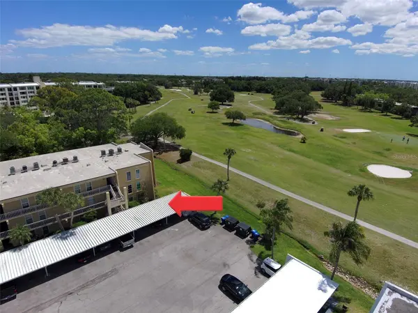 225 COUNTRY CLUB DR #D142, Largo, FL 33771