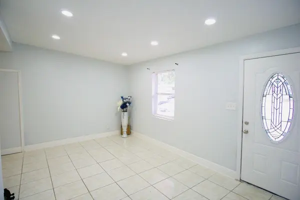 601 LIME TREE RD, Tampa, FL 33619
