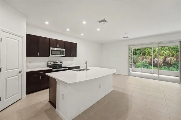 10573 OAKSIDE DR, Palmetto, FL 34221