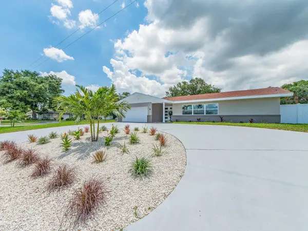 201 HARBOR BLUFF DR, Largo, FL 33770