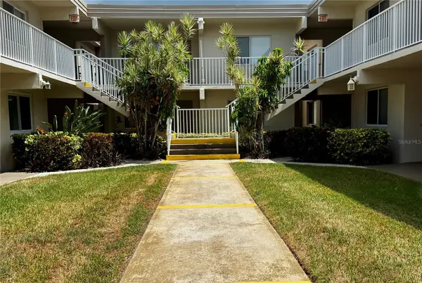 6700 1ST AVE S #103, St Petersburg, FL 33707