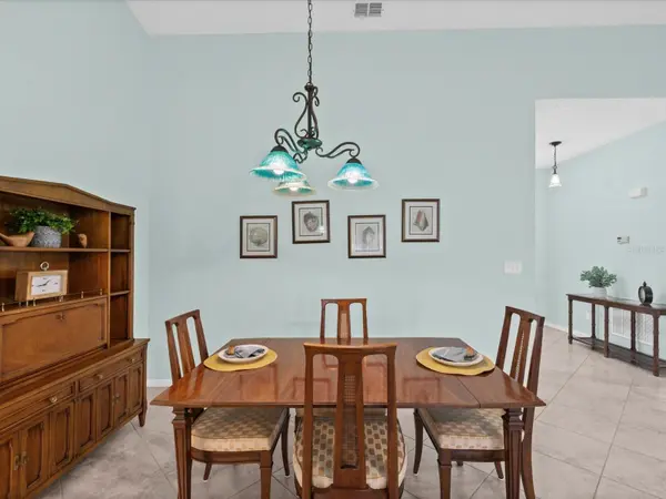 830 MCCALLISTER AVE, Sun City Center, FL 33573