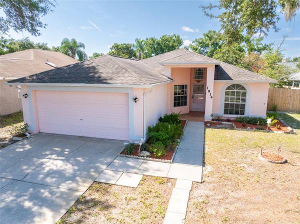 1914 WOODCUT DR, Lutz, FL 33559