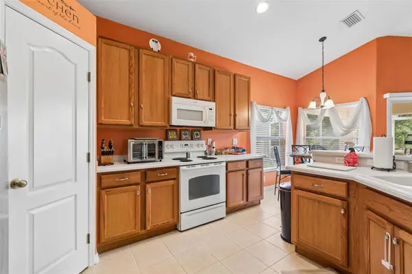 4017 LANGDRUM DR, Wesley Chapel, FL 33543