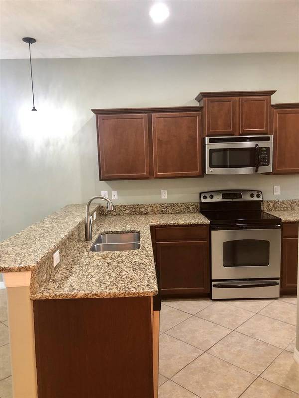 8541 BRUSHLEAF WAY, Tampa, FL 33647