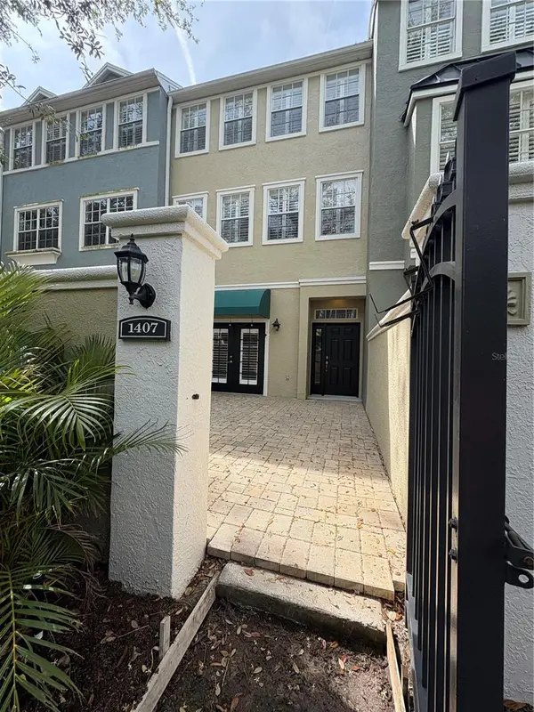 1407 HARBOUR WALK RD, Tampa, FL 33602