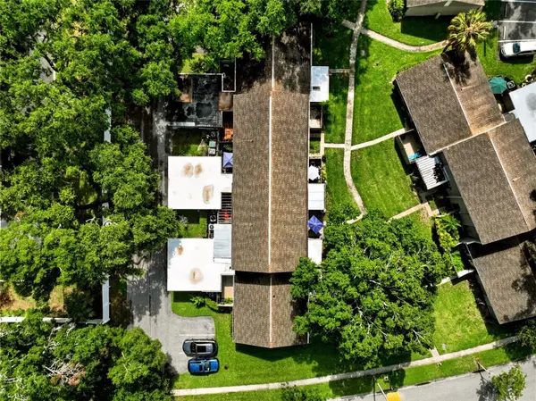 8003 JASMINE DR #8003, Tampa, FL 33637