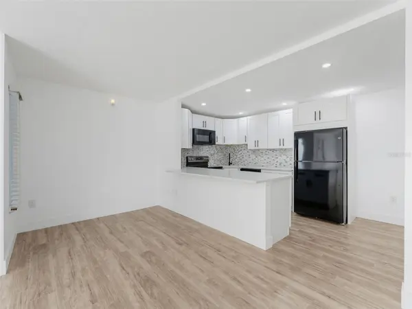 1261 PINE RIDGE CIR W #D1, Tarpon Springs, FL 34688