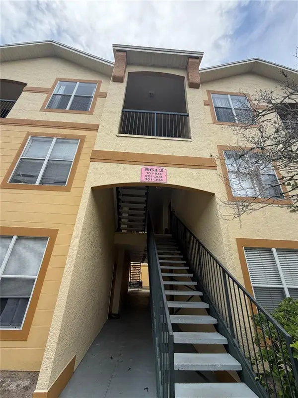 5612 PINNACLE HEIGHTS CIR #302, Tampa, FL 33624